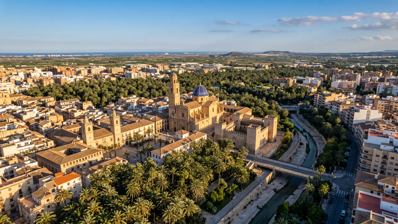Vue aérienne de Elche sur la côte espagnole