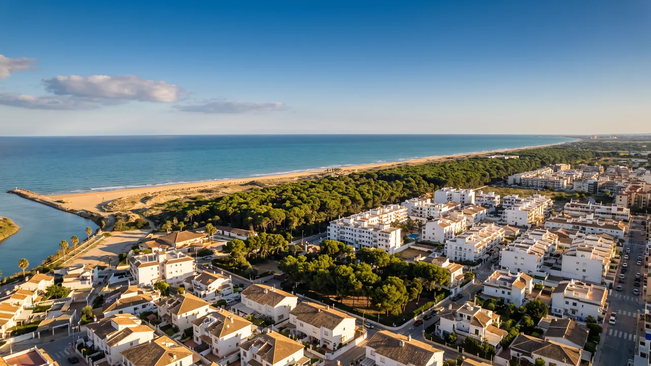 Luchtfoto van Guardamar Del Segura aan de Spaanse kust