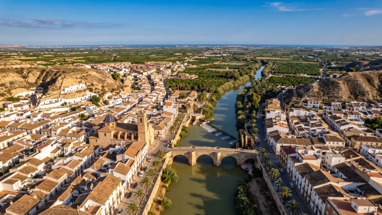 Vue aérienne de Rojales sur la côte espagnole